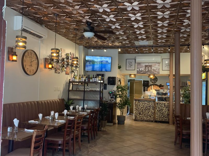Tutt Heights Cafe interior