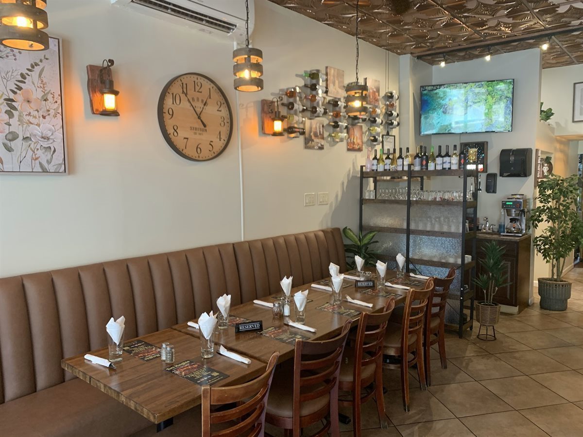 Tutt Heights Cafe